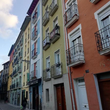 Calle Ansoleaga A 100 Mts Del Ayuntamiento Pamplona Eksteriør billede