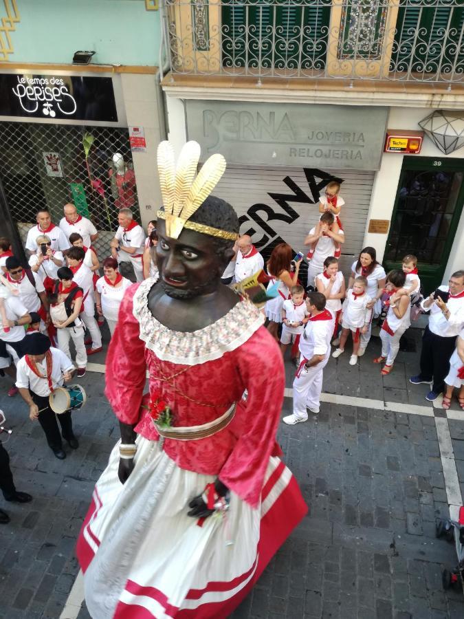 Calle Ansoleaga A 100 Mts Del Ayuntamiento Pamplona Eksteriør billede