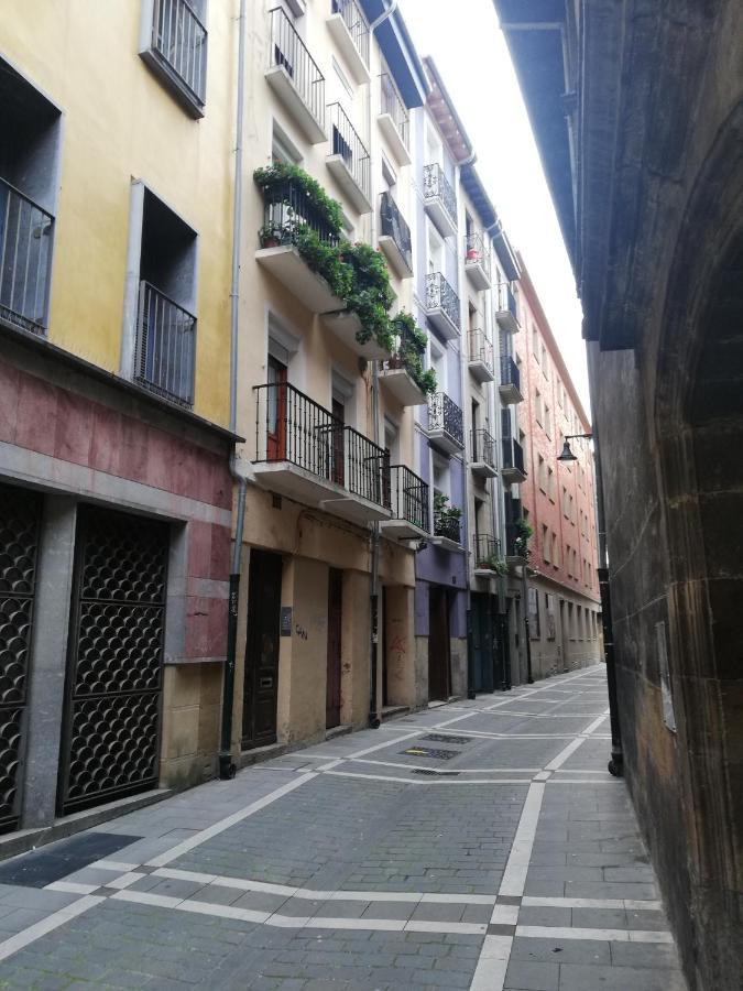 Calle Ansoleaga A 100 Mts Del Ayuntamiento Pamplona Eksteriør billede