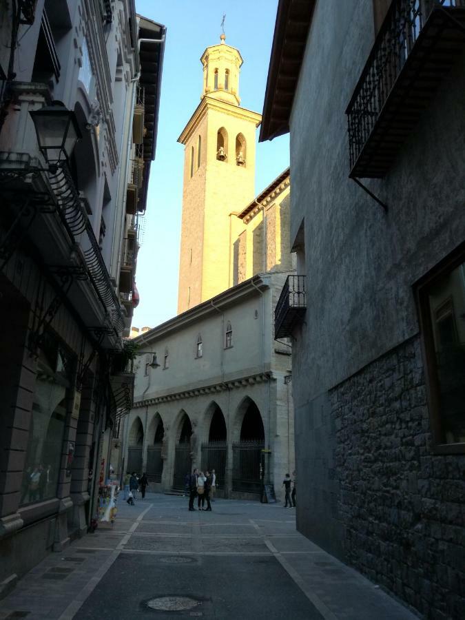 Calle Ansoleaga A 100 Mts Del Ayuntamiento Pamplona Eksteriør billede